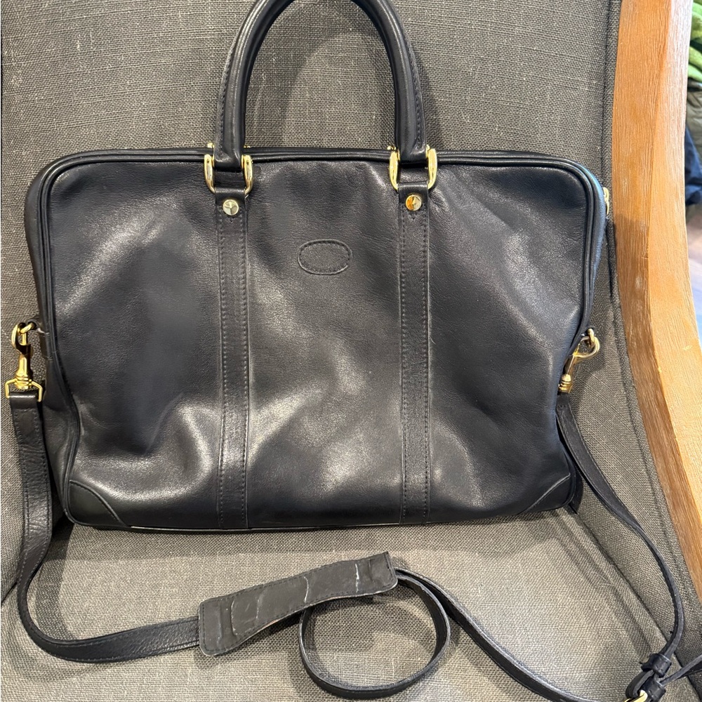 Elegant Black Leather Men's Bag